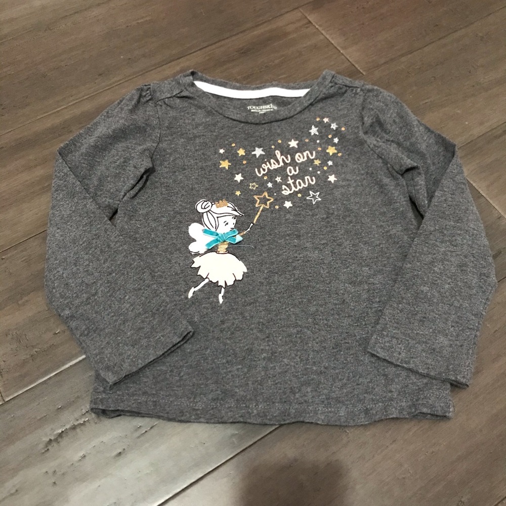 ✨3T bundle shirts✨ - Picture 3 of 6